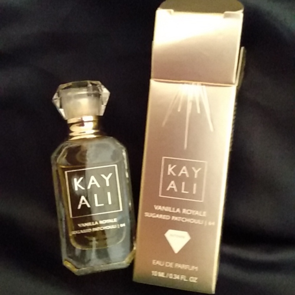 Kayali Vanilla Royale Sugared Patchouli/64